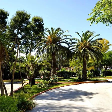 Resort La Serra Village & 4*