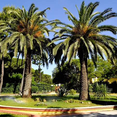 La Serra Village & 4*
