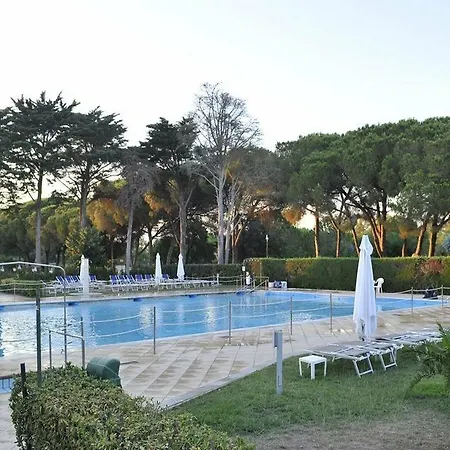 Resort La Serra Village & 4*